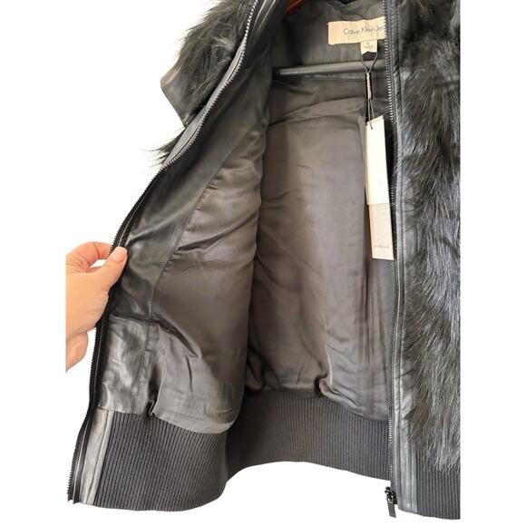 NWT Calvin Klein Jeans Black Faux Fur Vest Size Large - Picture 3 of 11